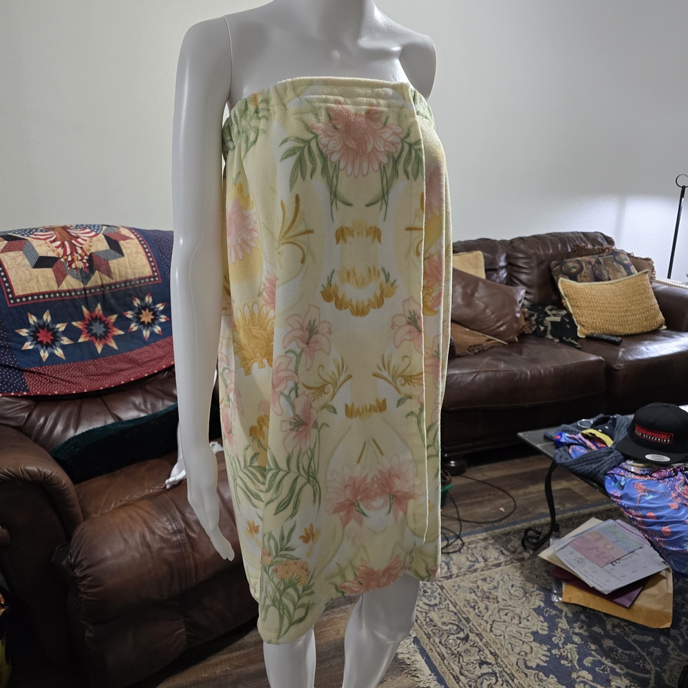 Floral Strapless Beach Cover-Up Or Bath Towel in Pastel Yellow With Pink Roses S